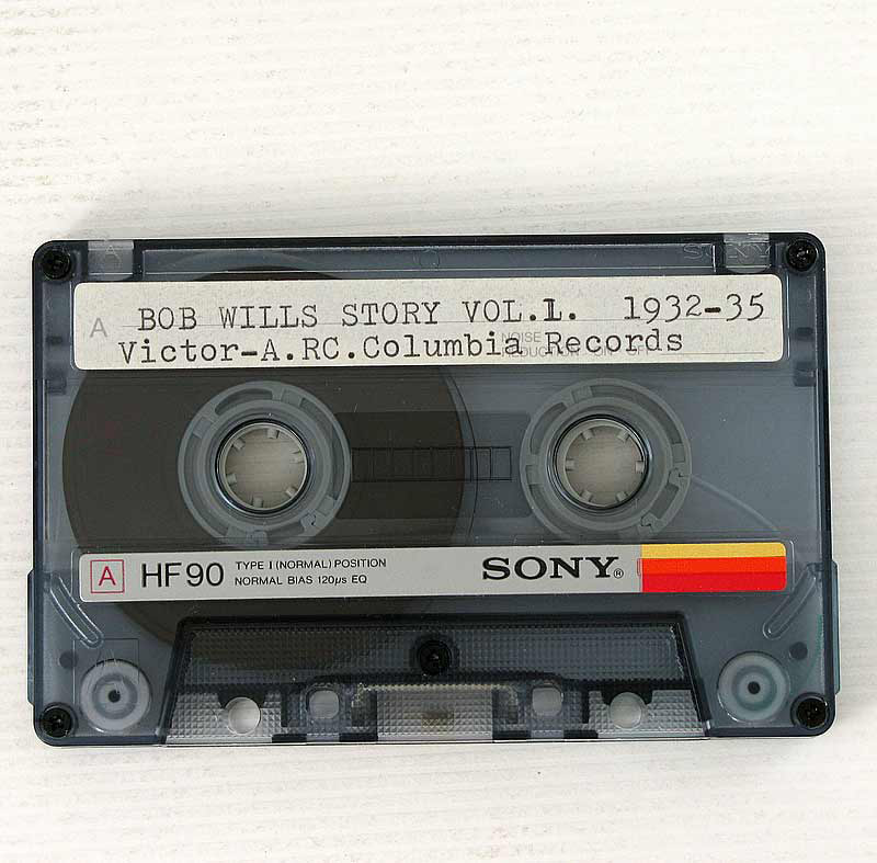 005-BobWillsBox-Cassettes-2
